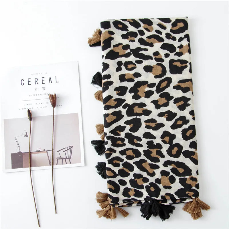Autumn And Winter Snake skin luxury rose-spotted ladies wild leopard scarf female long scarf shawl thin brown fashionable scarf
